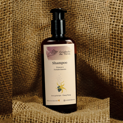 Liquid Shampoo - Freshness and strengthening